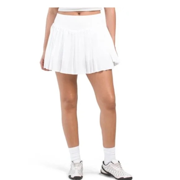 LAURA ASHLEY Bright White Pleated Overlay Skort - Picture 1 of 10
